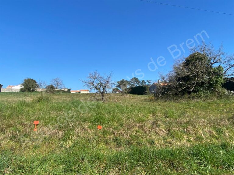 Brem sur mer -Terrain à batir – 1228 m²