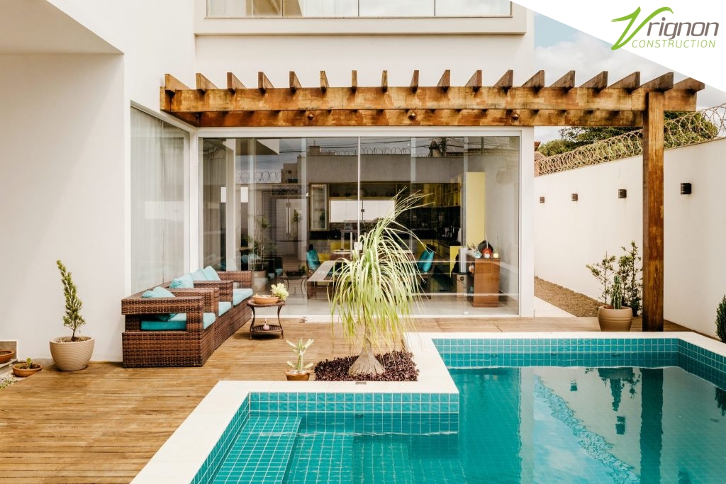 maison sur mesure avec pergola et piscine