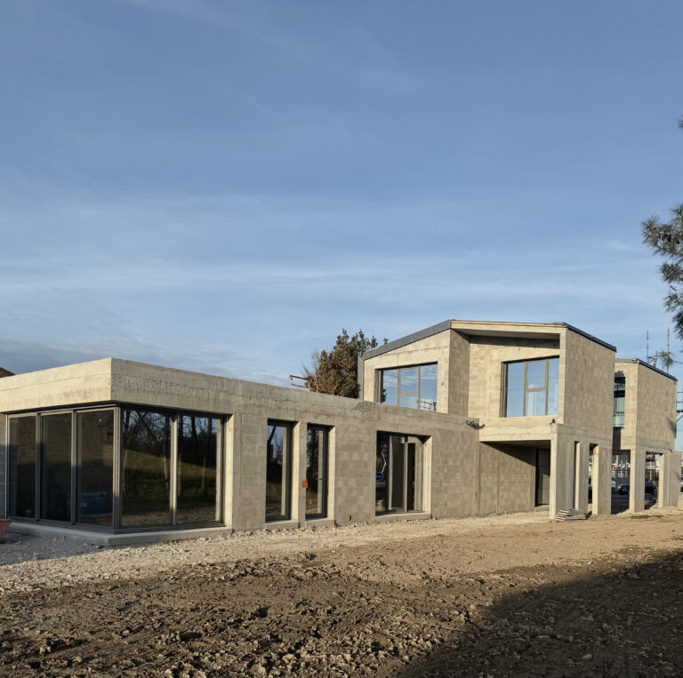 Maison sur Mesure Zinc et Pierre par Vignon Construction