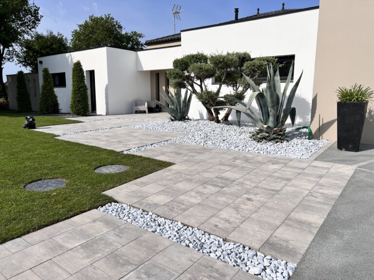 Construction Luxe Calme Durable pour Vivre, Orientation, Personnalisation, Qualité, Environnement et Projet