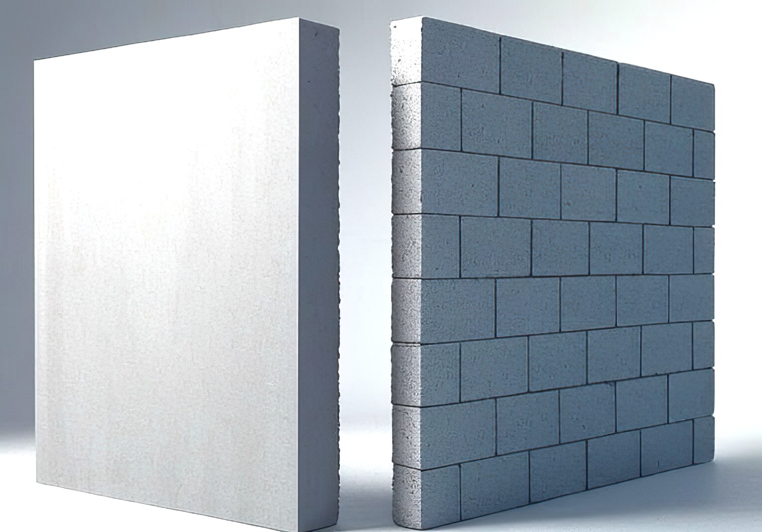 Béton Banché : Comparaison, Différences avec Parpaing, Agglo, Béton Armé, Enduit, Prix, Types, Avantages et Inconvénients